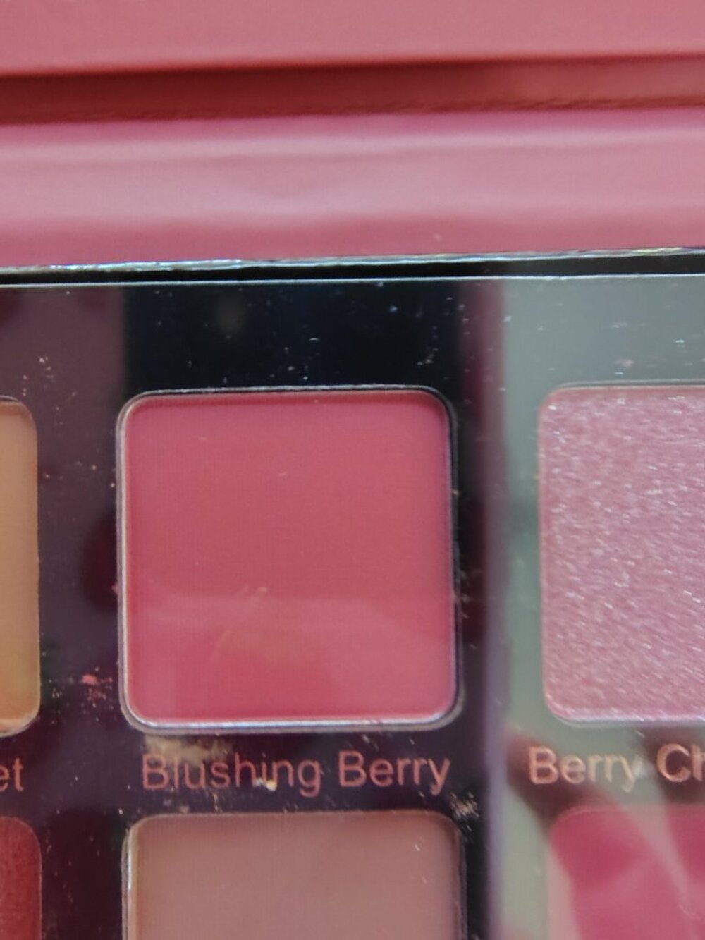 Berry Dreams NIB EYESHADOW Palette - Picture 8 of 8